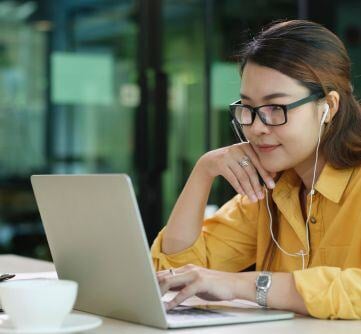 Student taking online class